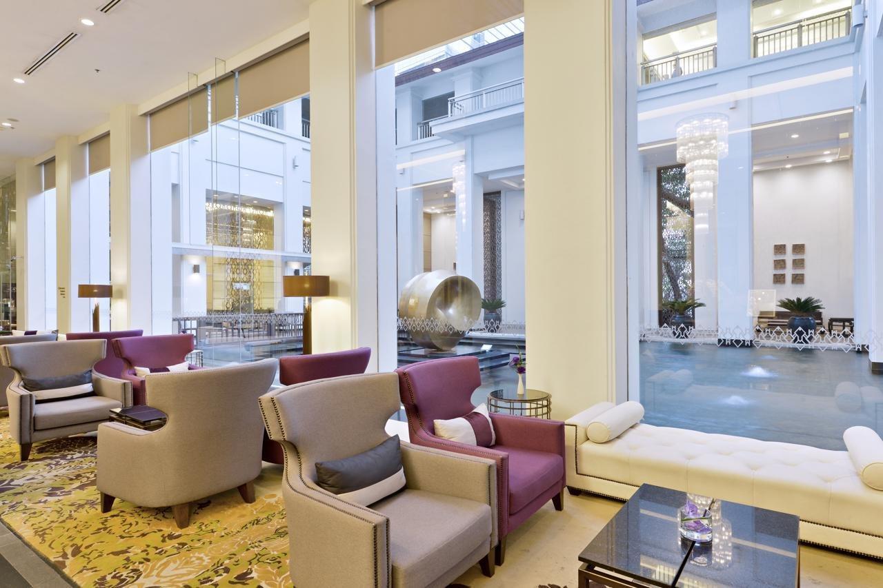 Grande Centre Point Ploenchit Hotel Bangkok Exterior foto The lobby